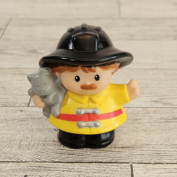 Fisher-Price Little People Fireman Holding Cat 2001 - Picture 1 of 3